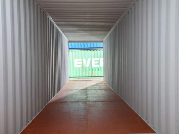 2-39-768x576-1.jpg 40 ft Tunnel-Schiffscontainer