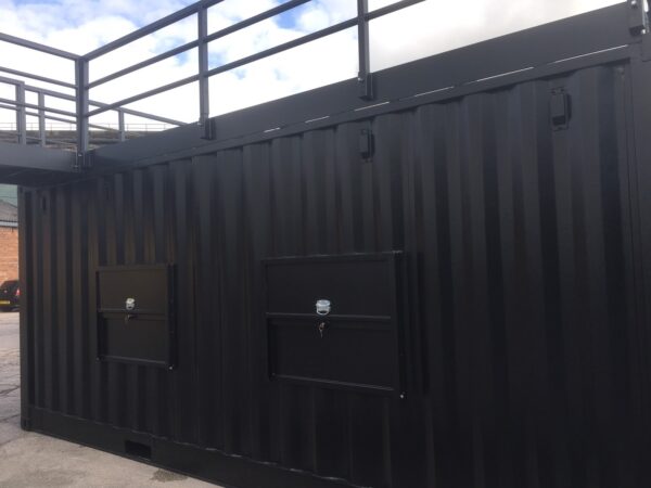 burocontainer-6 Mobile Container-Bar aus 20ft Side Door Container