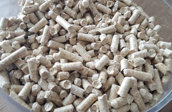 Premium Holzpellets 6mm 15kg Sack – 66 Säcke pro Palette