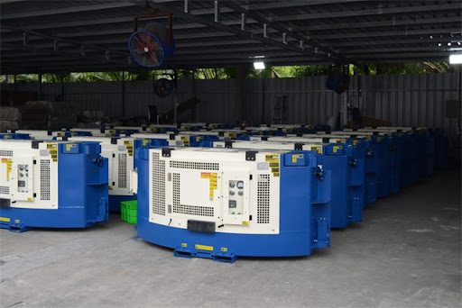 7-0-LoeWE-Gabelstapler-HLS-2000-Display Diesel Notstromgenerator 16 kW mit Kubota Motor