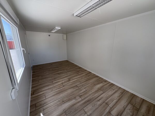 12 NEU Bürocontainer 6x3m – Premium Line