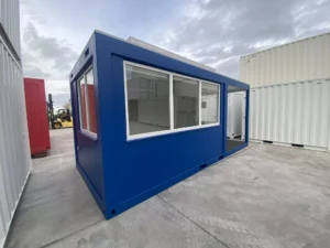 T1 Standard Bürocontainer 5,70 x 2,60 m mit Terrasse
